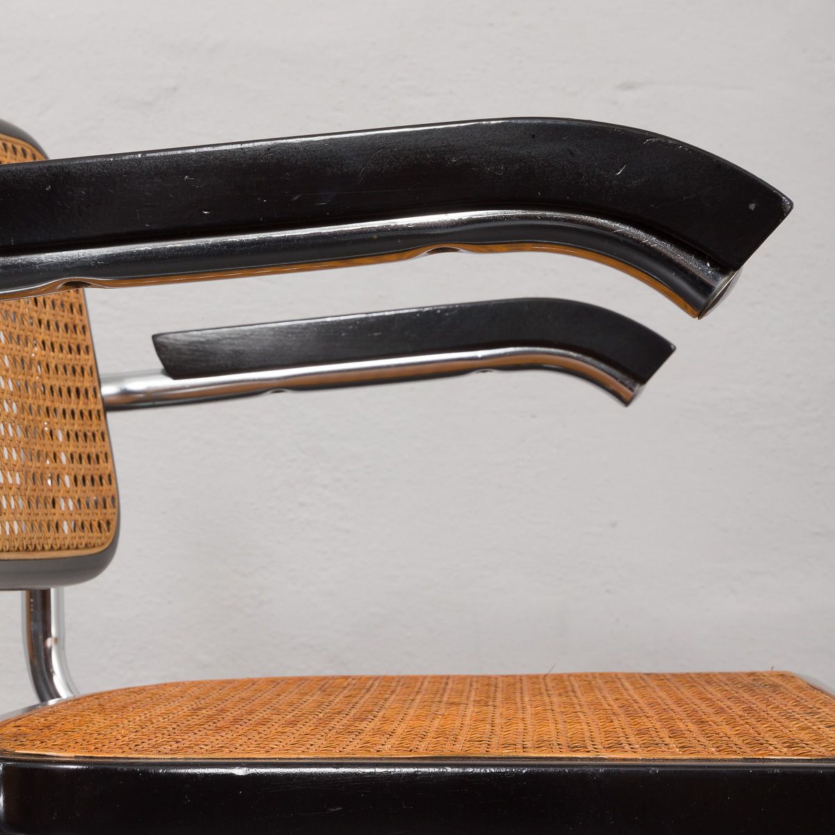1071.0 Marcel Breuer Italian Cesca Chair With Armrests By Knoll, 1960 70s photo