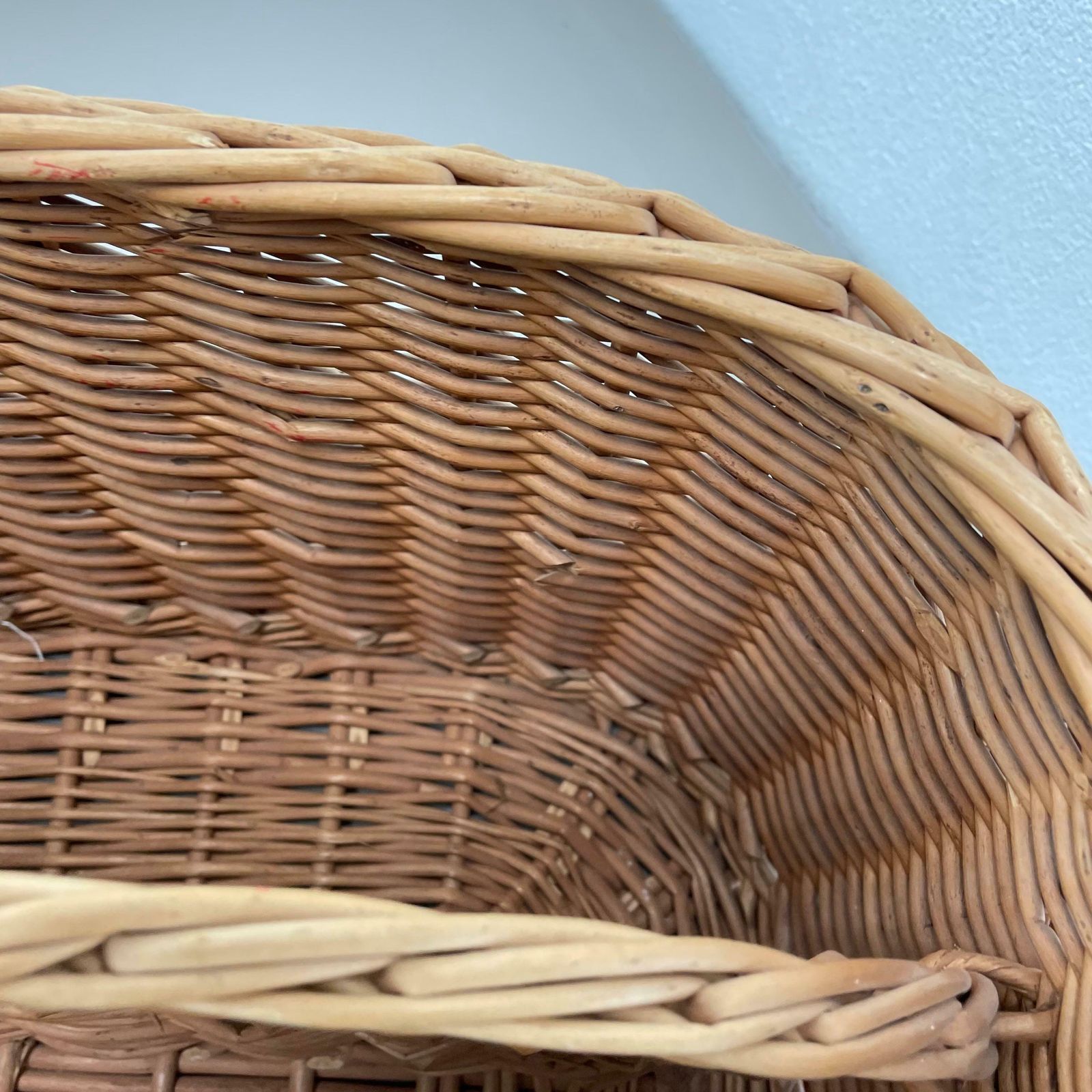 photo vinterior Large Aubock Style Midcentury Rattan Bauhaus Magazine Holder, France, 1970s