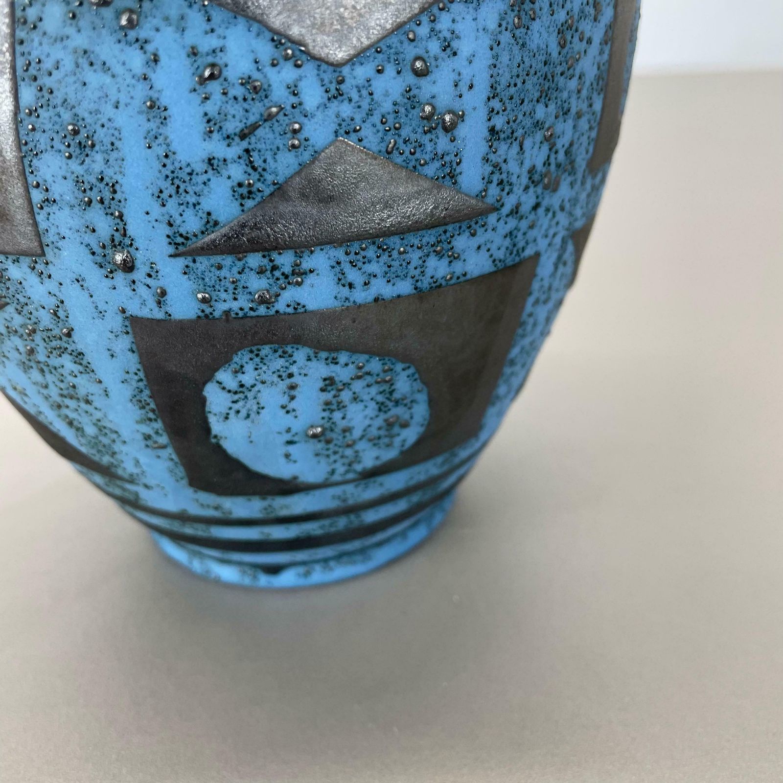 photo furniture Fat Lava Ceramic "Ankara" Vase By Heinz Siery Carstens Tönnieshof, Germany 1960s