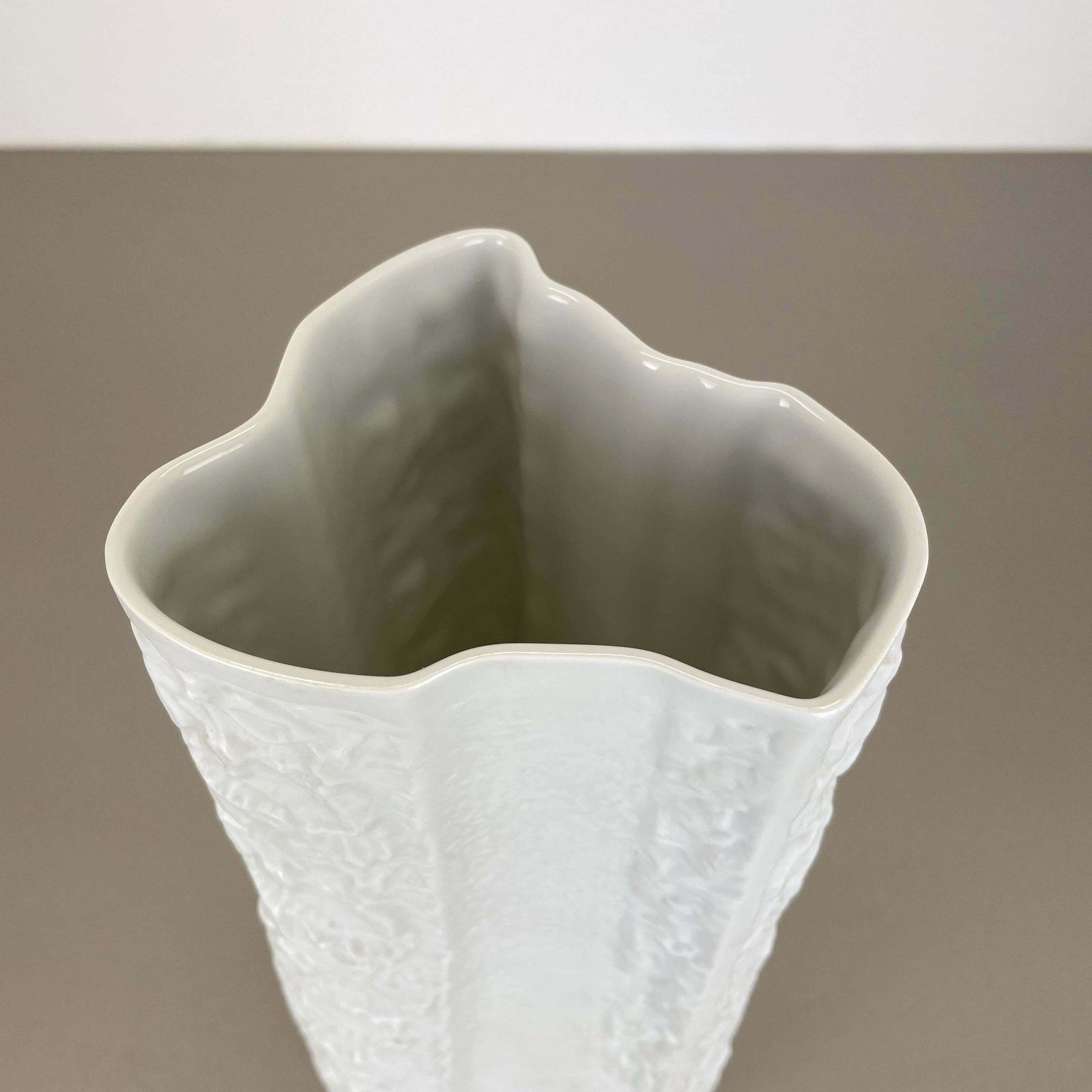 photo for sale Large 31cm Op Art Vase Vase Heinrich Fuchs For Hutschenreuther, Germany, 1970s