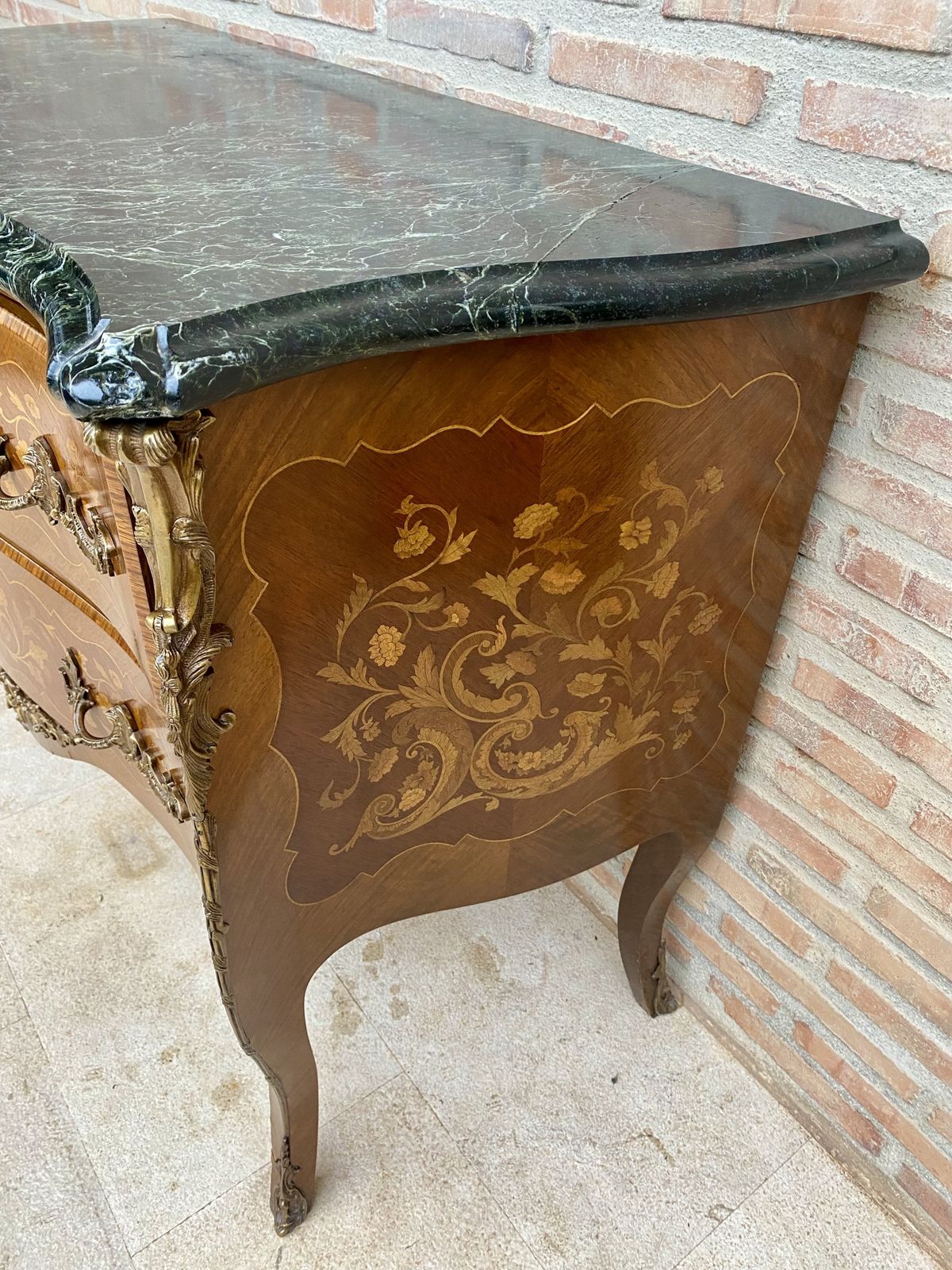 French Louis XV Style Bombé Satinwood Marquetry & Ormolu Mounted Commode photo 4600.0
