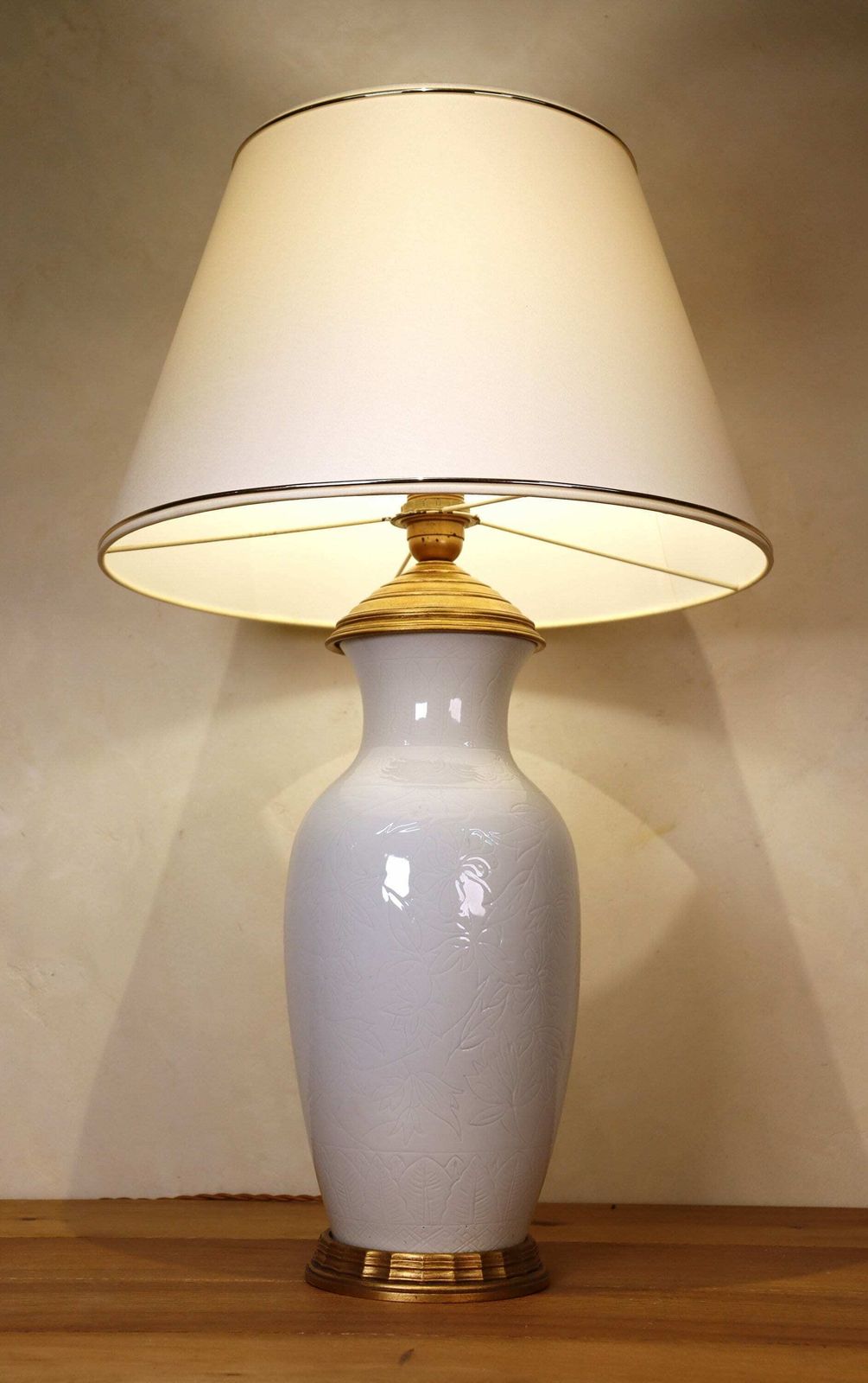 Hollywood Regency Chinese Asian Vintage Blanc De Chine Table Lamp (St.150) photo 352.0