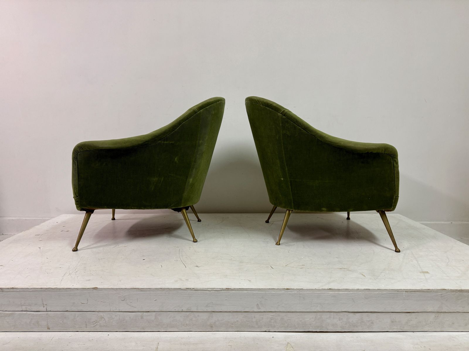 Furniture Pair Of 1960s Italian Armchairs photo