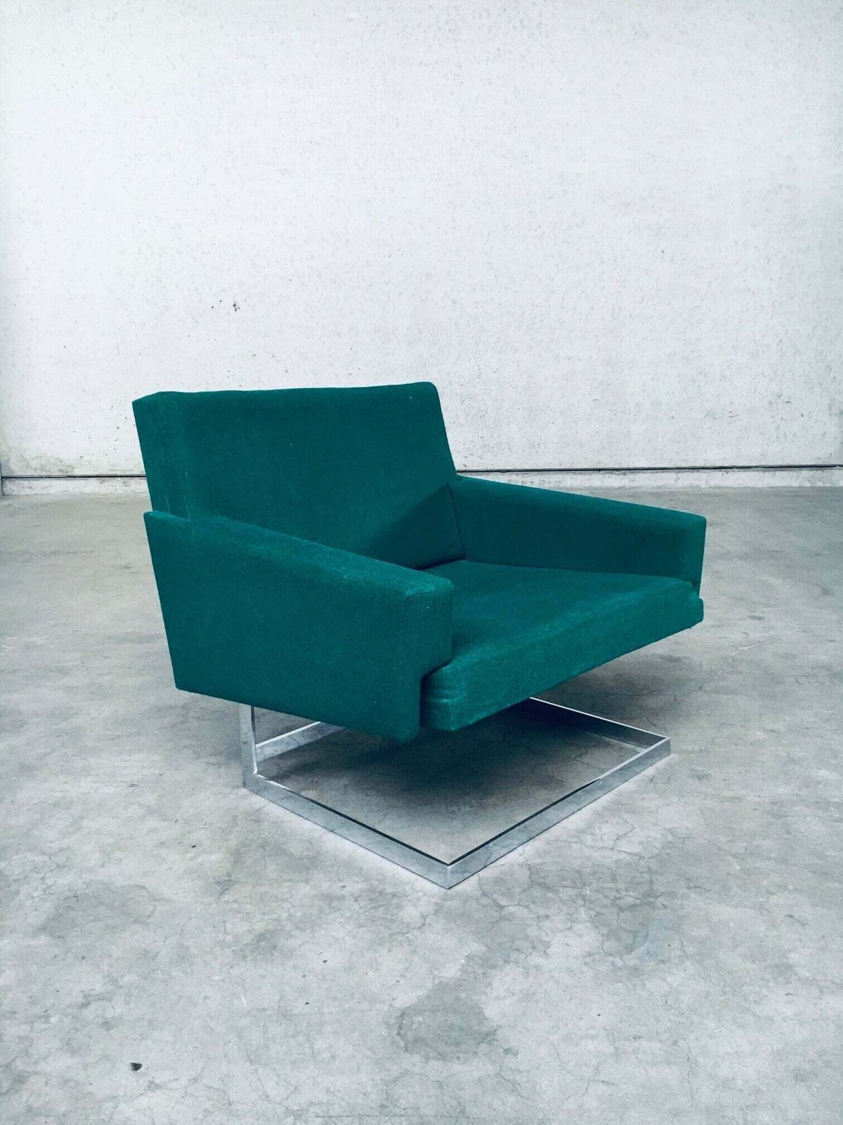 1960's Midcentury Modern Belgian Design Floating Lounge Chair photo vinterior