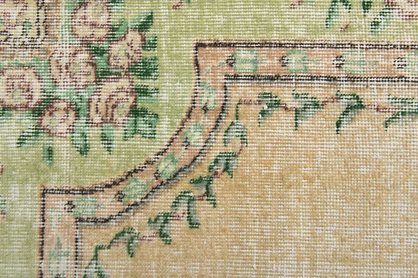 photo furniture 6.1x9.4 Ft Turkish Area Rug, Anatolian Area Rug, Oushak Rug 6x9, Living Room Rug, 6x9 Rug, Bedroom Large Rug, Faded Rug, Bohemian Area Rug