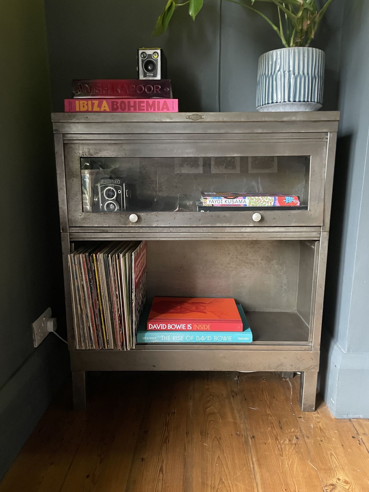 Metal Display Cabinet
