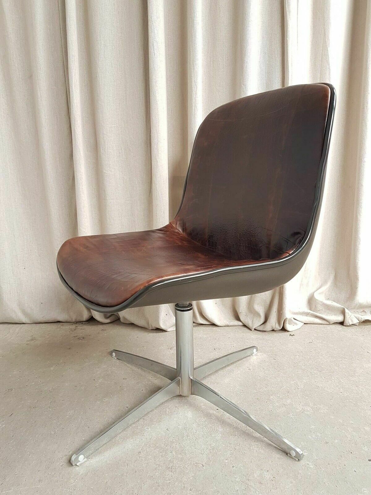 Vtg Mid Century Modernist Chrome Leather Swivel Chair By Charles Pollock photo Furniture