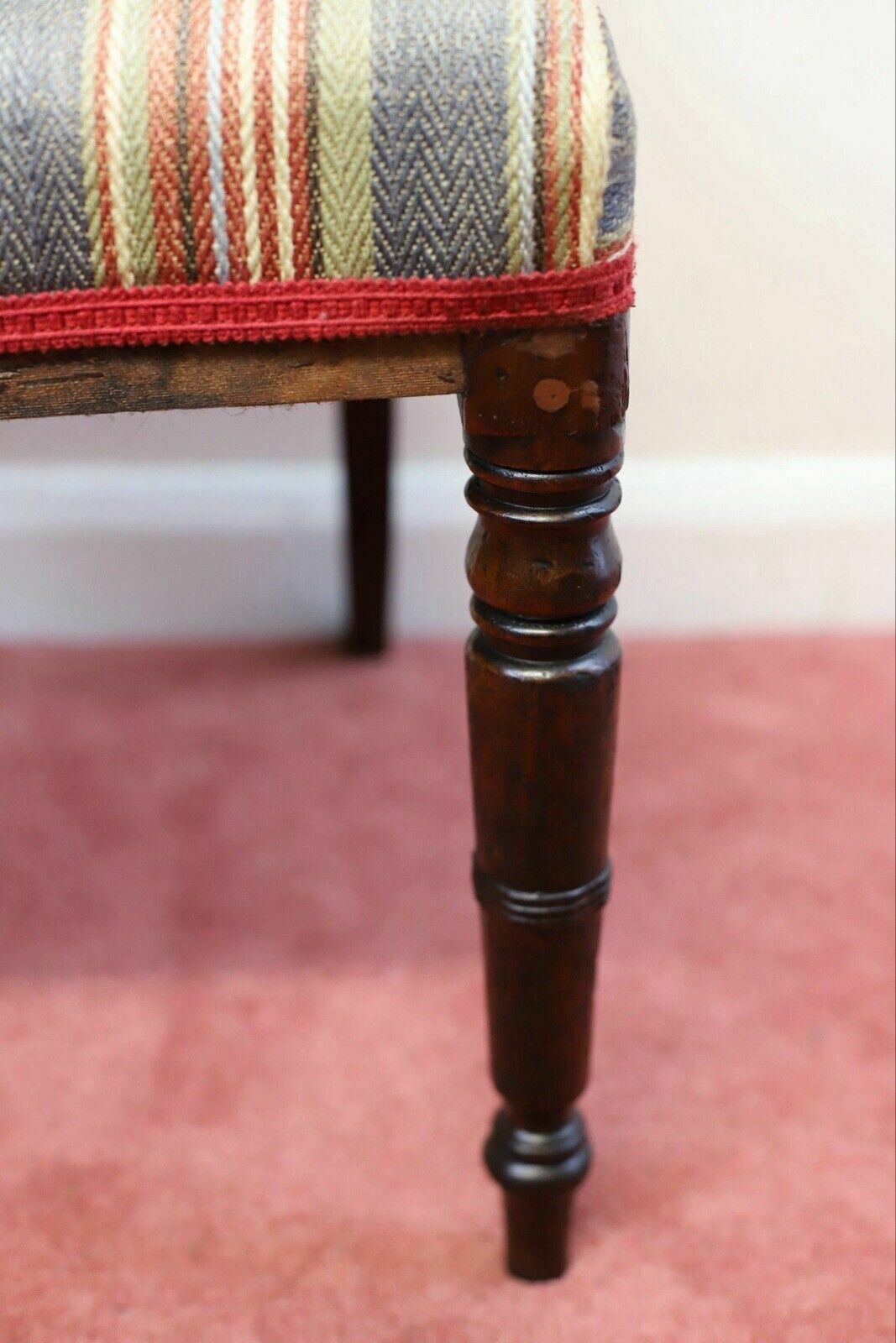 photo furniture Lovely Set Of Five Victorian Mahogany Bar Back Dining Chairs