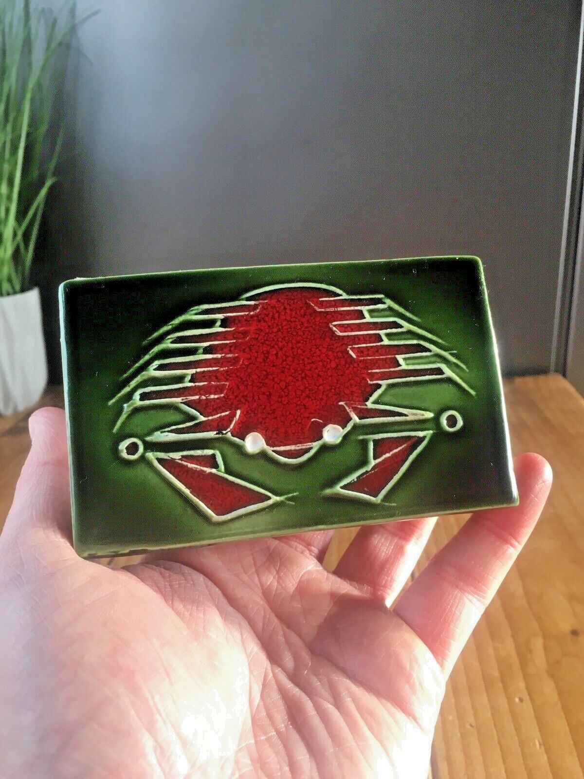 Mid Century 60s Belgian Ceramic Tubelined Tile Crab Matchbox Cover Cancer Zodiac Starsign photo vinterior