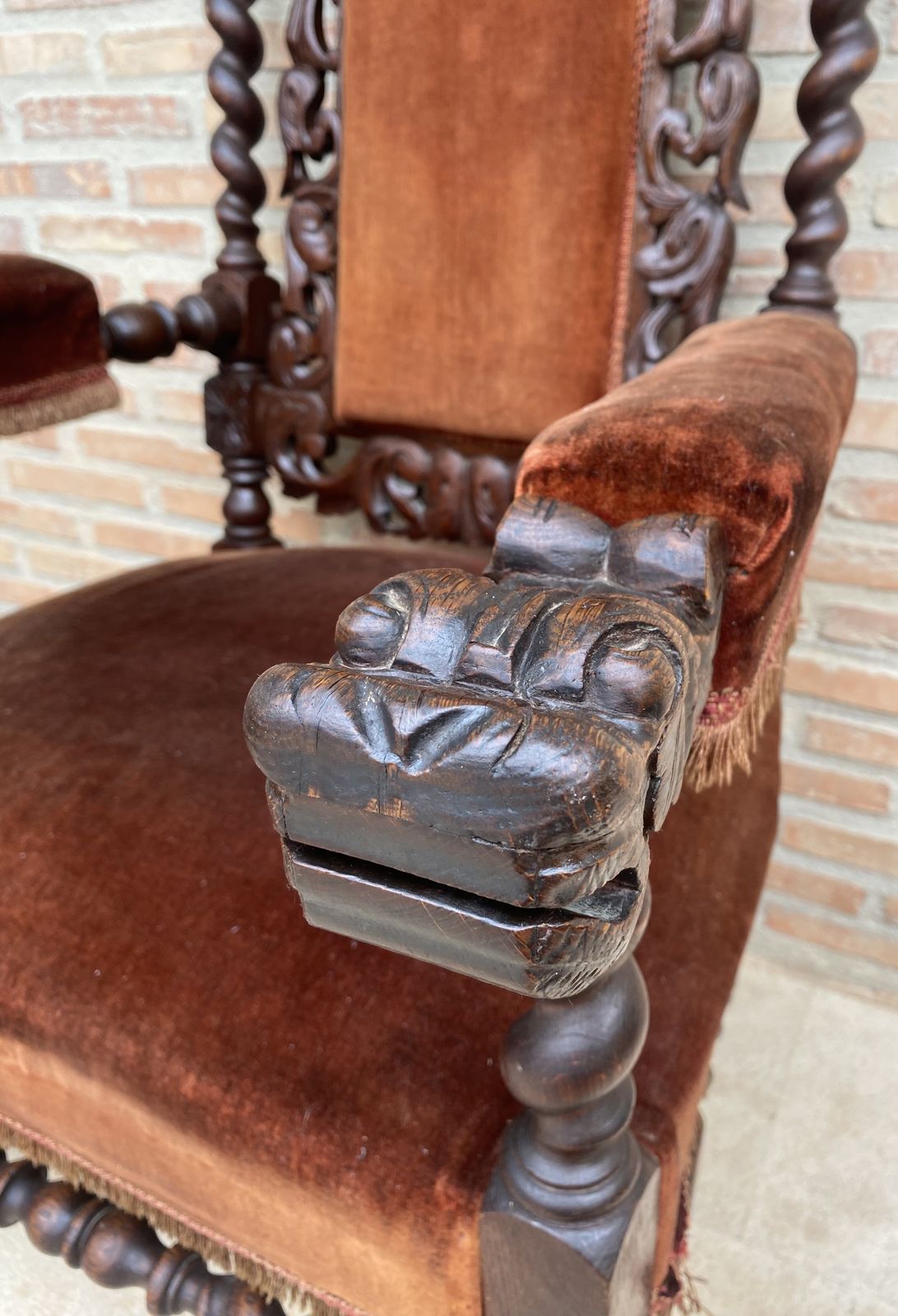 19th Century French Carved Walnut Throne Chair photo Furniture