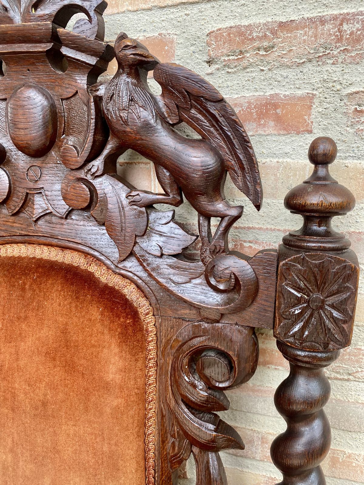 19th Century French Carved Walnut Throne Chair photo vintage