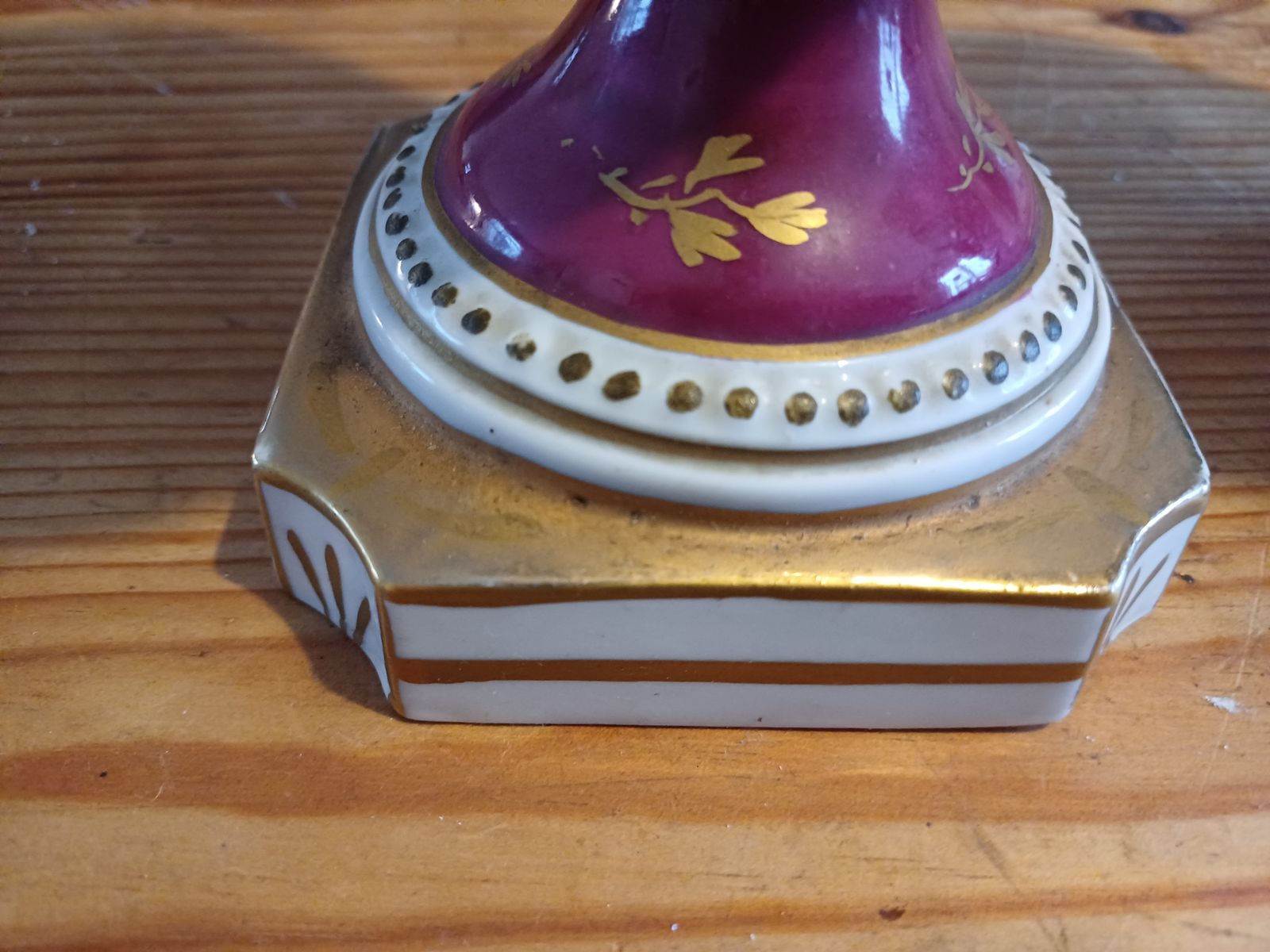 photo buy Pair Of 19th Paris Porcelain Vases