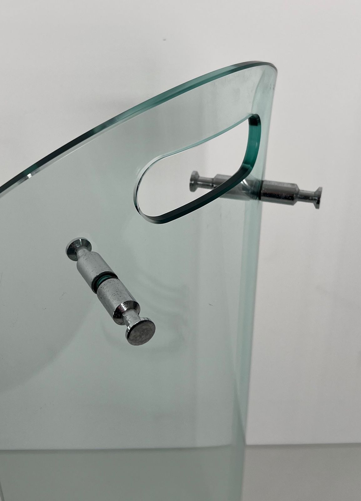 photo vintage Design Fire Kit In Tempered Glass And Chrome