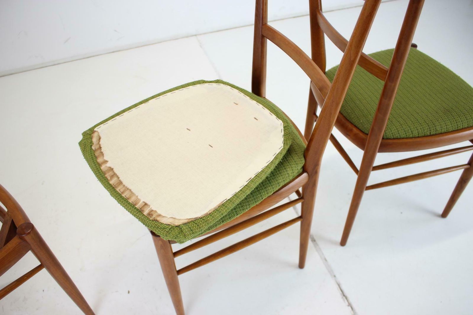 802.0 1970s Set Of 4 Dining Chairs By Drevotvar, Czechoslovakia photo