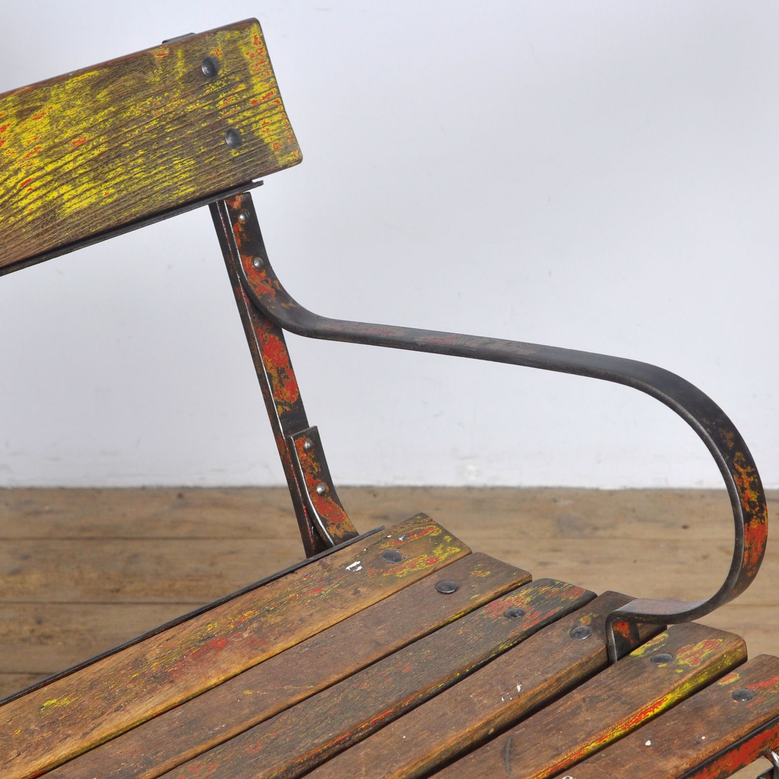 photo vintage Riveted Iron Park Bench 1920s, Vintage