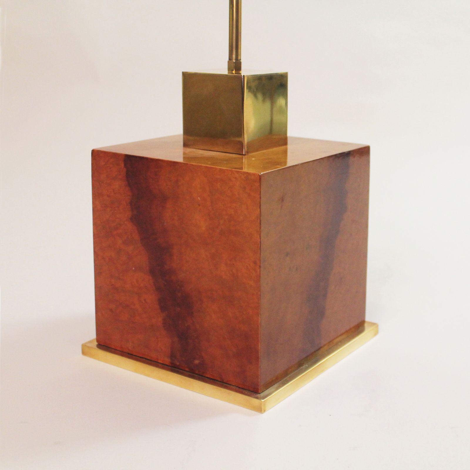 Willy Rizzo Lacquered Burl Wood Cube Table Lamp 1970s Hollywood Regency Glamour photo Lighting