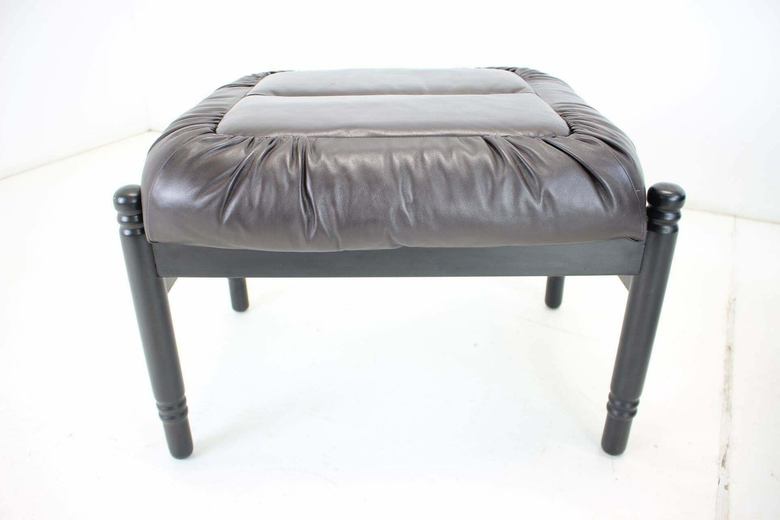1980s Set Of Stools Made Of Wood And Leather   Stilla Lux, Czechoslovakia photo Furniture