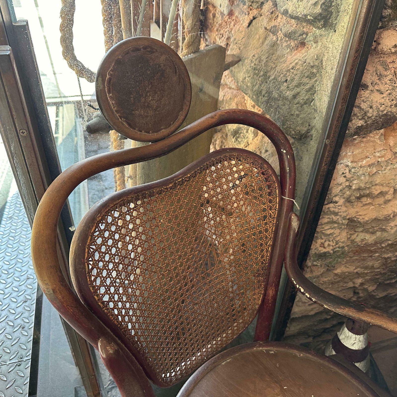 Early 20th Century Art Nouveau Wood And Wicker Tonet Italian Swivel Barber Chair photo for sale