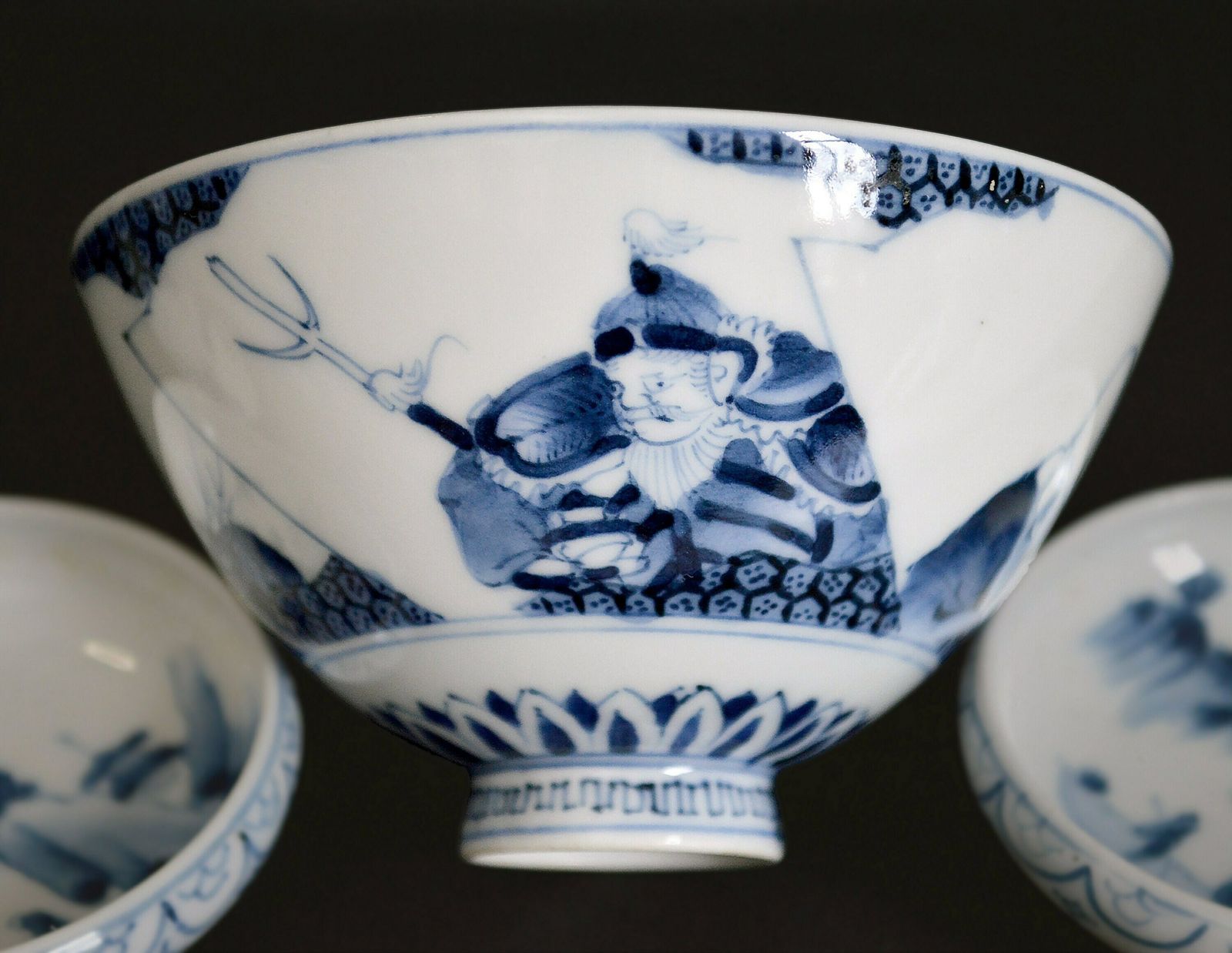 Antique Japanese Imari Porcelain Bowl With Lid + 2 Small Meiji Blue & White Side Plates photo furniture
