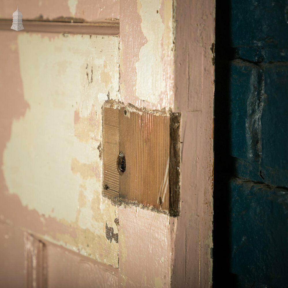 photo vinterior Pine Panelled Door, 1 Over 3 Panel Pink Painted 1930’s Style Door