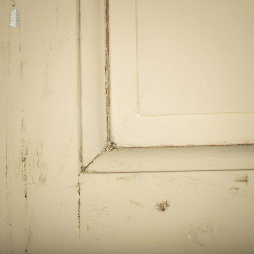 240.0 Pine Panelled Door, 3 Panel White Painted With Meeting Rail photo