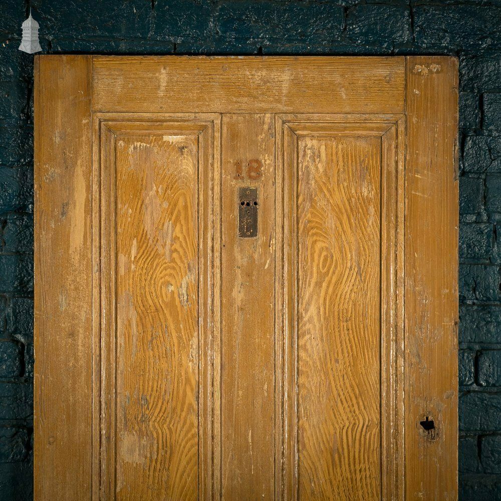 Pine Panelled Door, Moulded 4 Panel Front Door photo vinterior