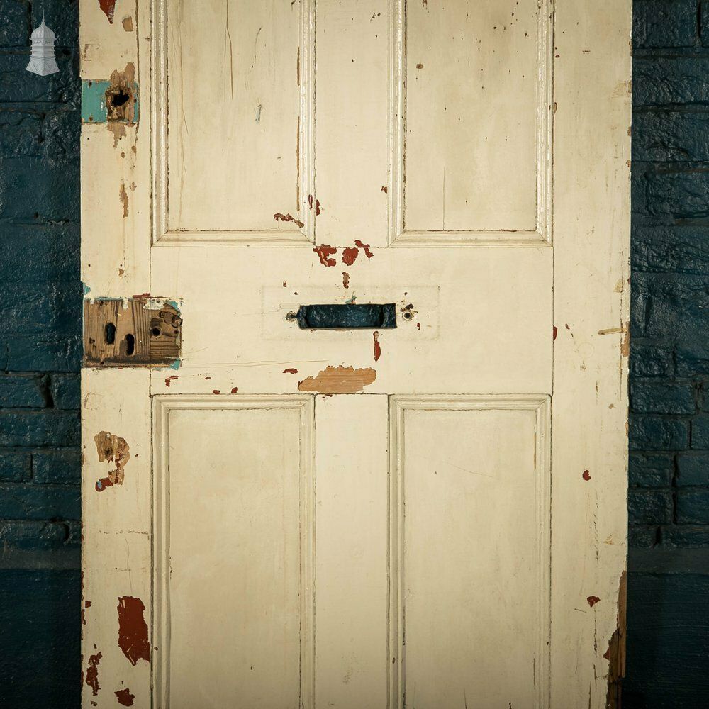 photo vinterior Pine Panelled Door, Moulded 4 Panel Front Door