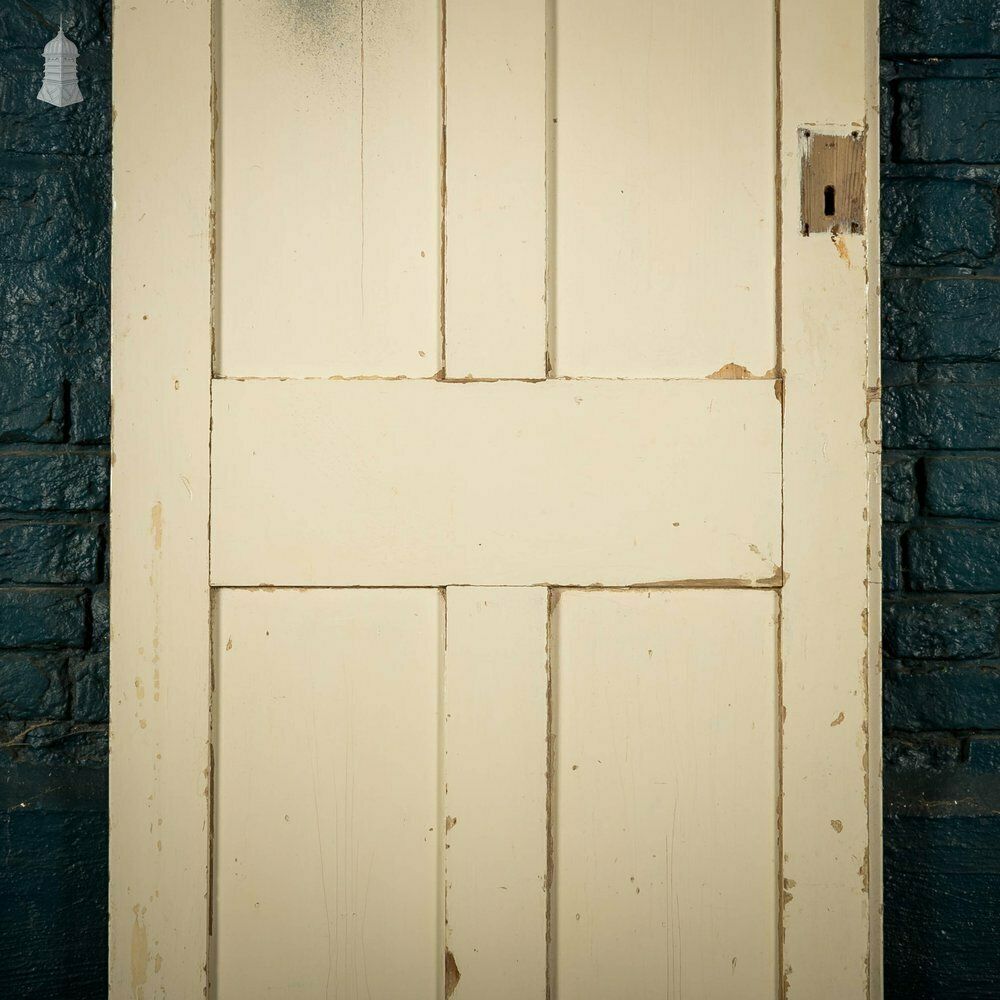 photo vintage Panelled Cupboard Door, White Painted Pine 4 Panel Door