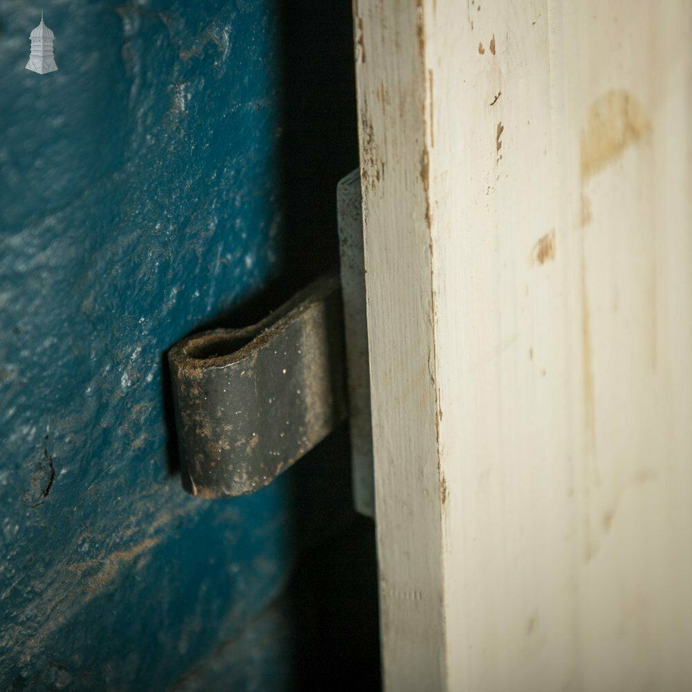 Plank Ledged And Braced Door, White Painted Tongue And Groove Cupboard Door photo 120.0