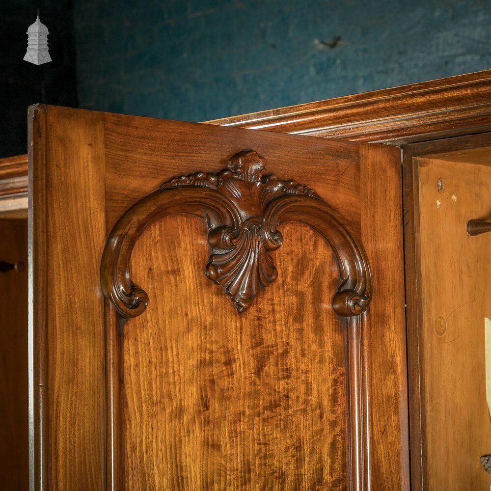 photo vinterior Compactum Gentlemans Wardrobe, Victorian Mottled Mahogany