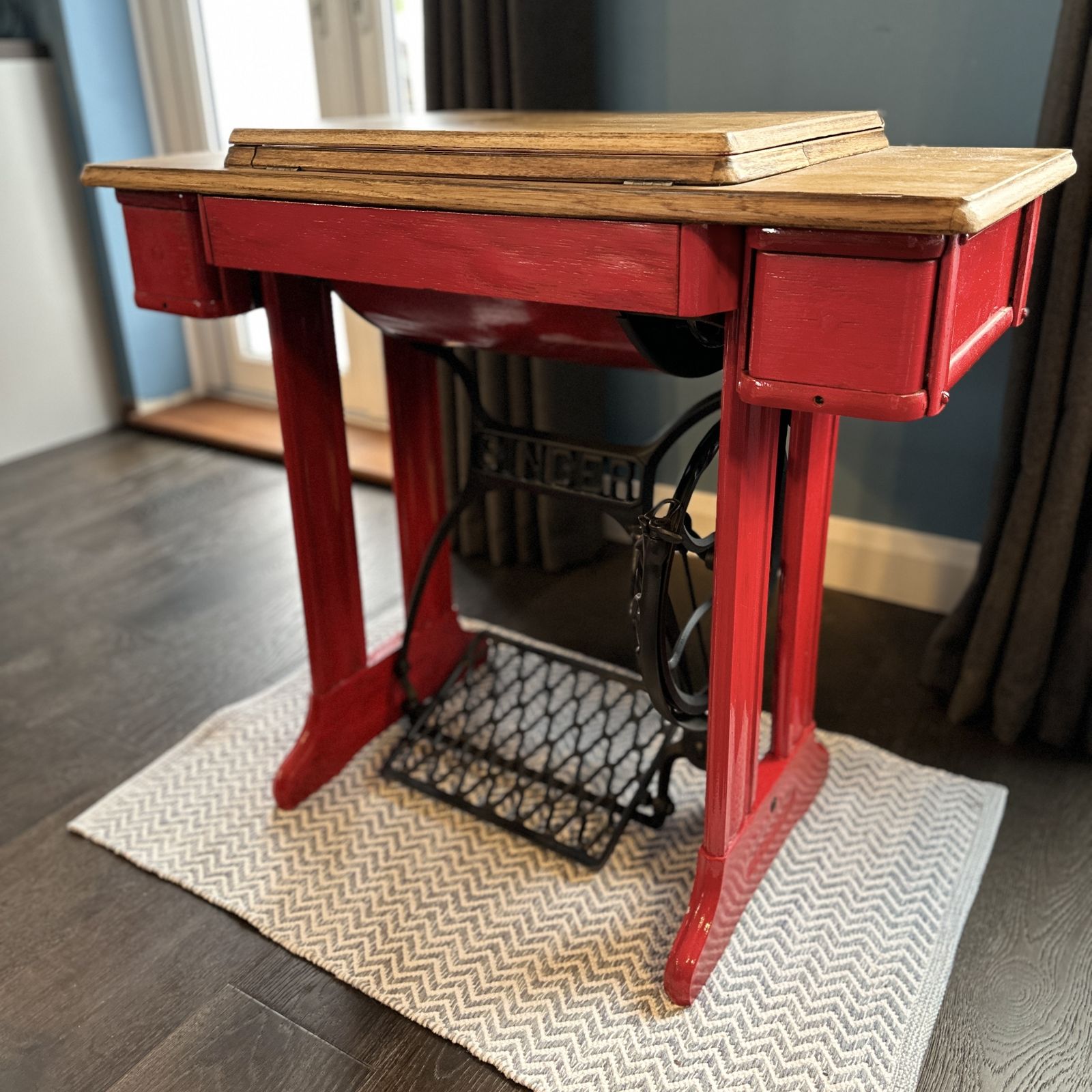 1920s Red Singer Sewing Machine Y8011945 In Wooden Table photo furniture