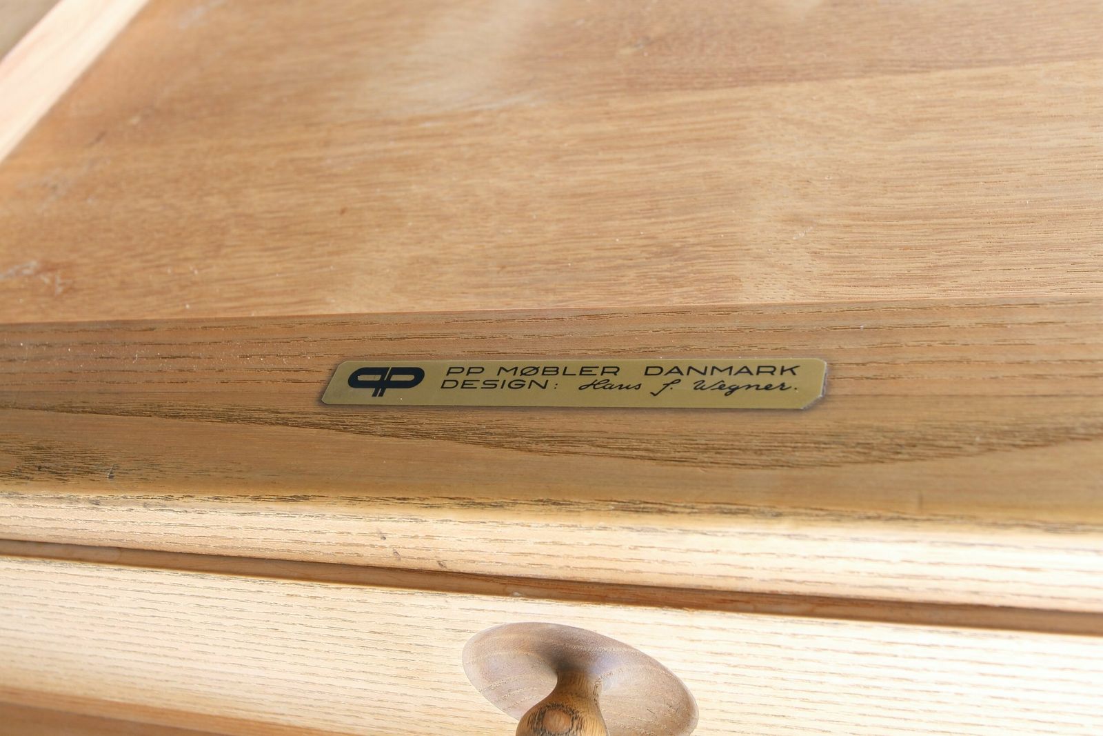 photo furniture Hans Wegner Desk