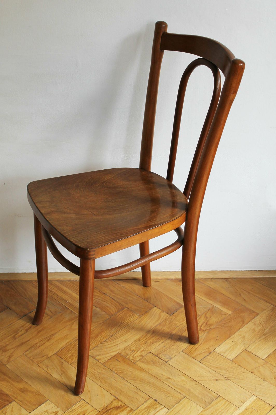 1920's Dining Chair Model No. 105 By Gebrüder Thonet photo furniture