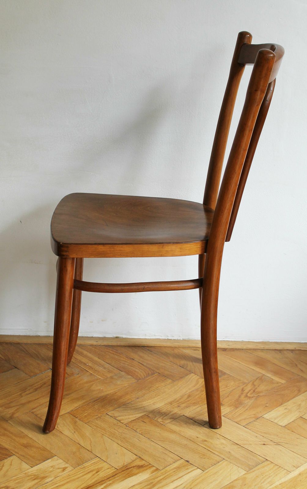 1920's Dining Chair Model No. 105 By Gebrüder Thonet photo for sale