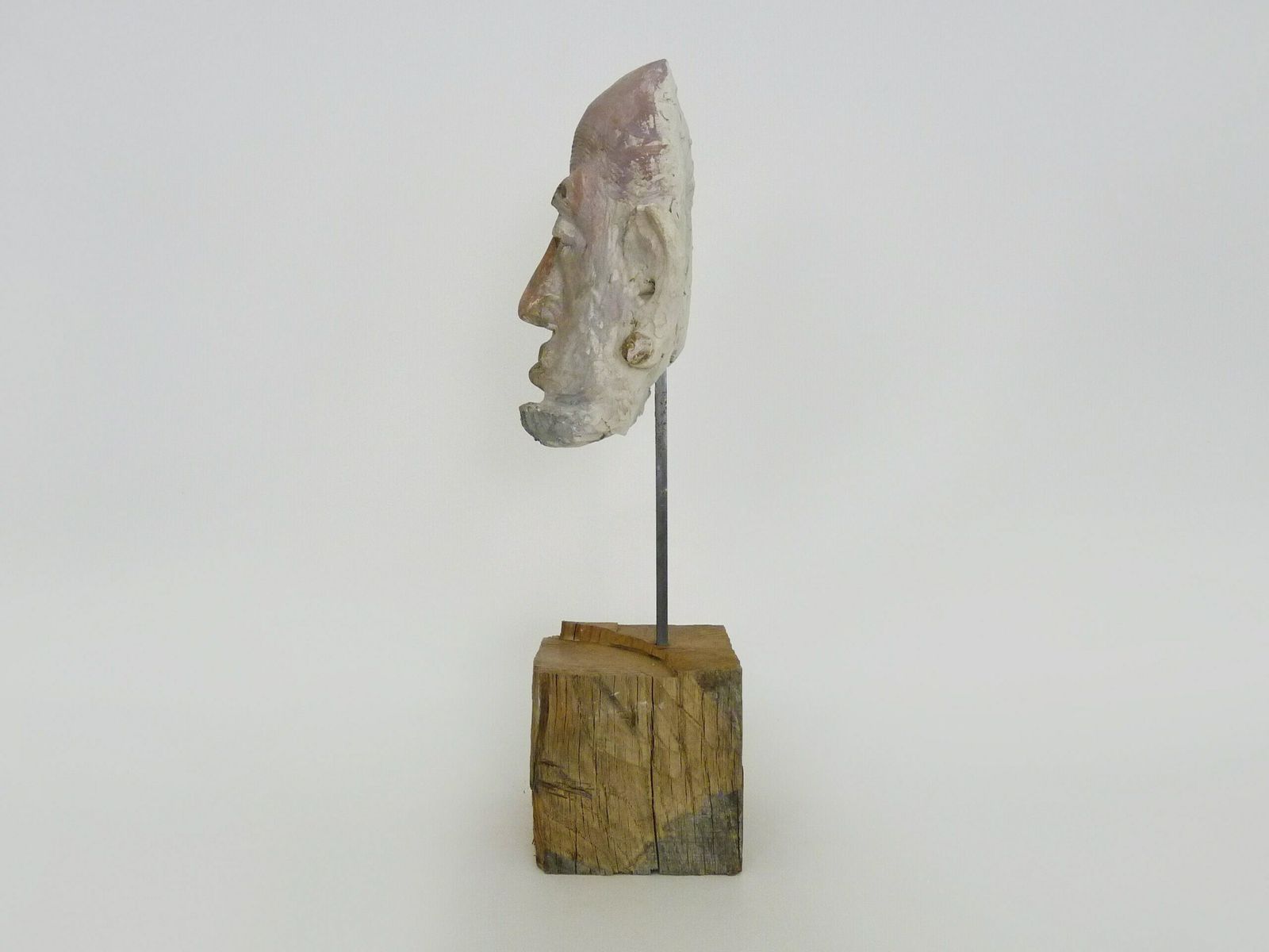 R, Cabinet Of Curiosities. Ph Monaux. Ariège Artist. photo vintage