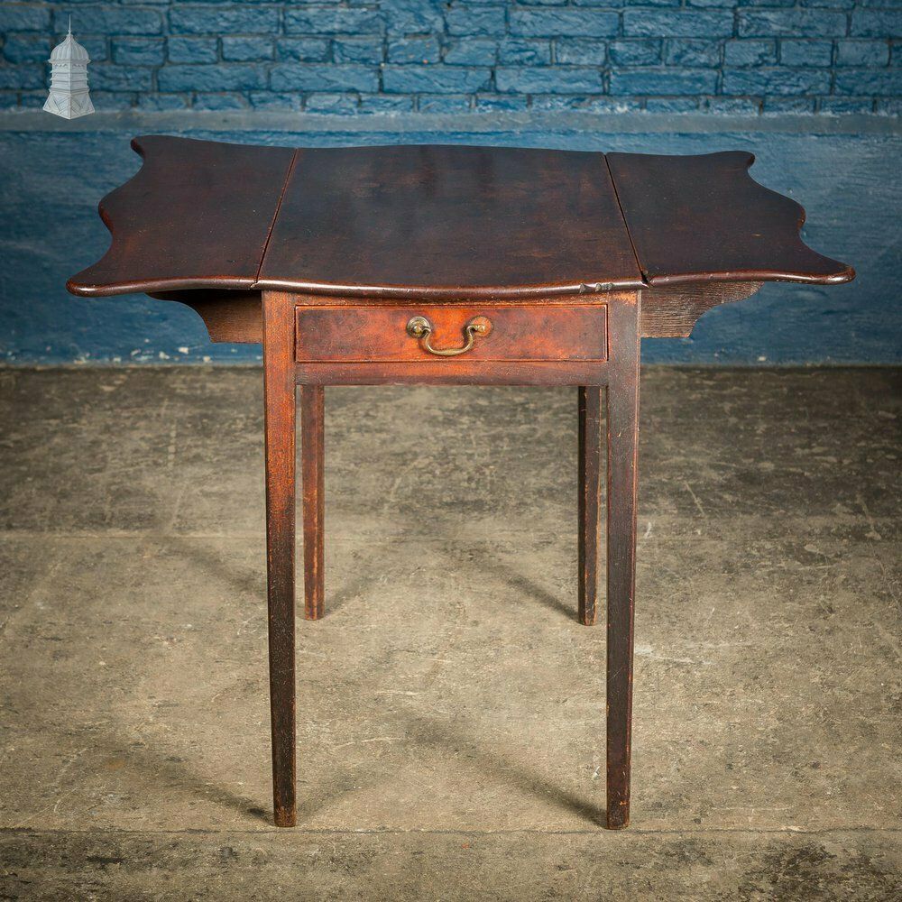 photo vinterior Georgian Mahogany Butterfly Top Pembroke Table Circa 1770