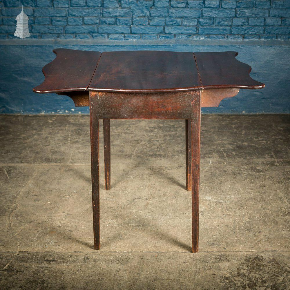 photo vintage Georgian Mahogany Butterfly Top Pembroke Table Circa 1770