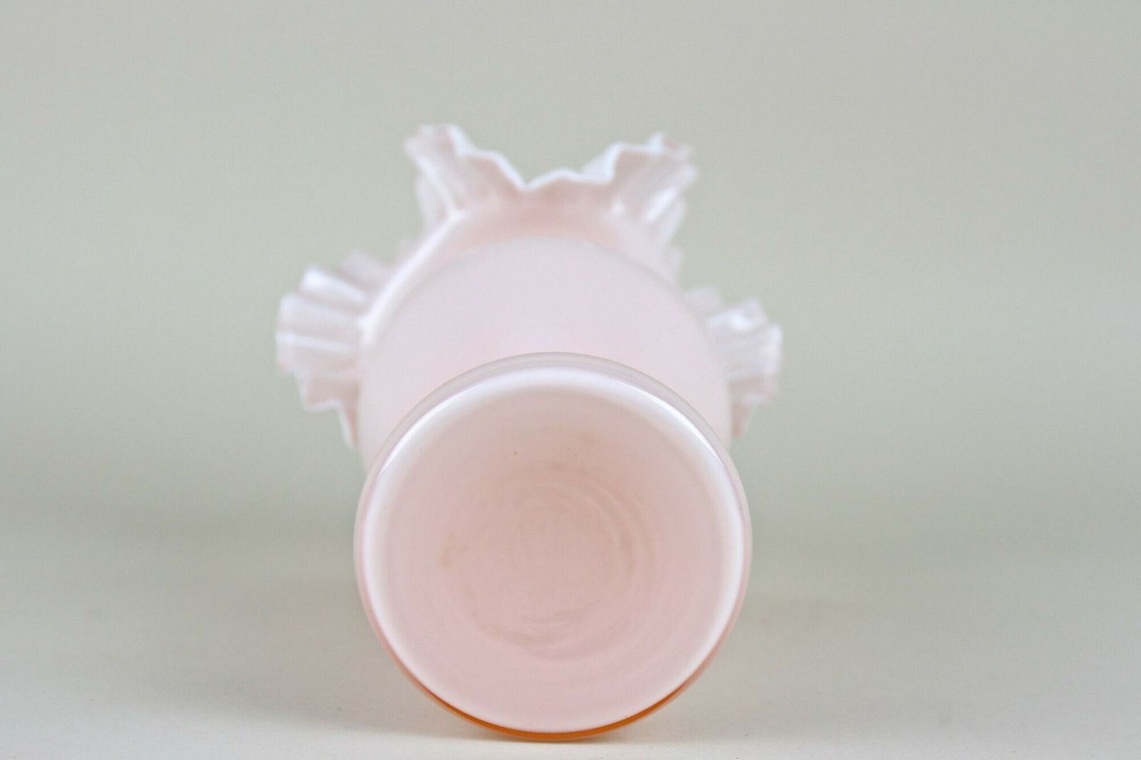 520.0 20th Century Art Nouveau Pink Frilly Edged Glass Vase, Austria Circa 1900 photo