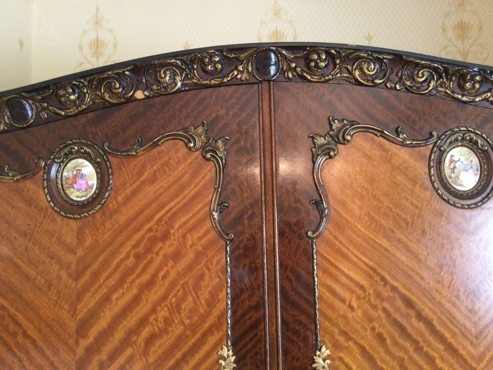 5 Piece French Bedroom Suite. Very Ornate. Good Condition. photo furniture