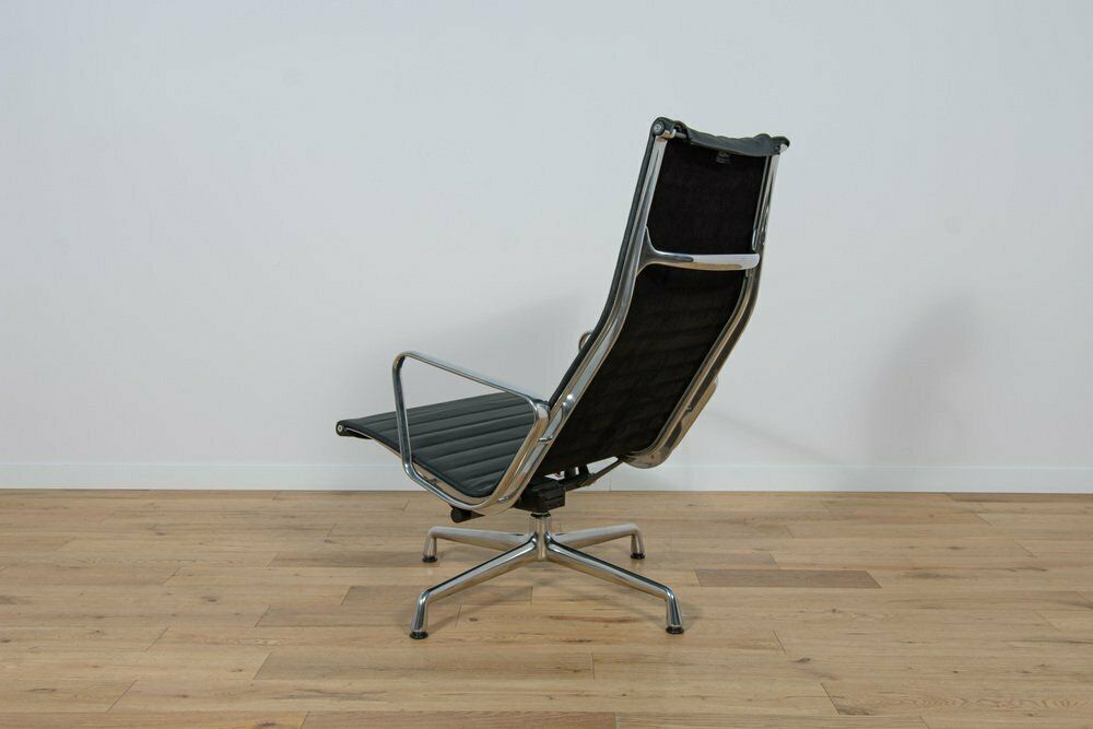 Furniture Alu Group Ea124 & Ea125 Lounge Chair & Ottoman By Charles & Ray Eames For Vitra, 1980s, Set Of 2 photo