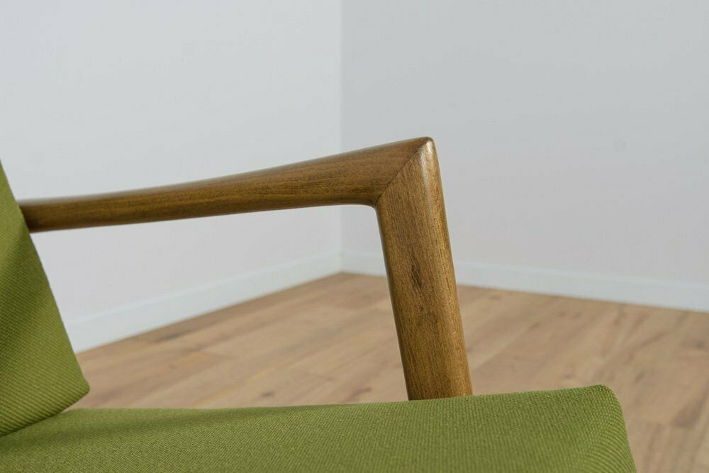 photo furniture Model 300 139 Armchair From Swarzędz Factory, 1960s