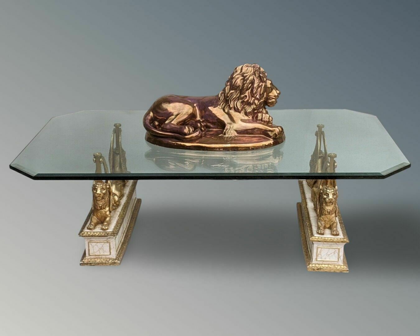photo vinterior Large Constanti Lion Sculpture In Copper Lustre Glaze
