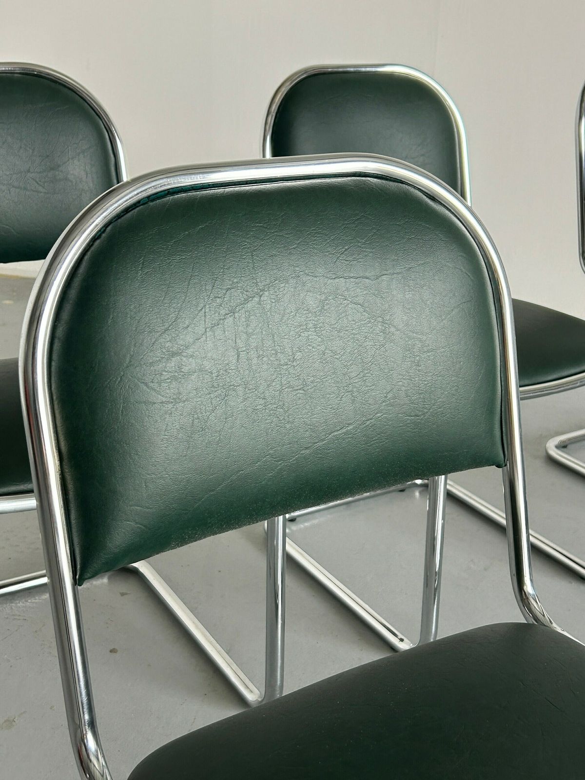1 Of 6 Bauhaus Design Chrome Tubular Steel And Green Faux Leather Cantilever Chairs, 1980s Italy photo 268.0