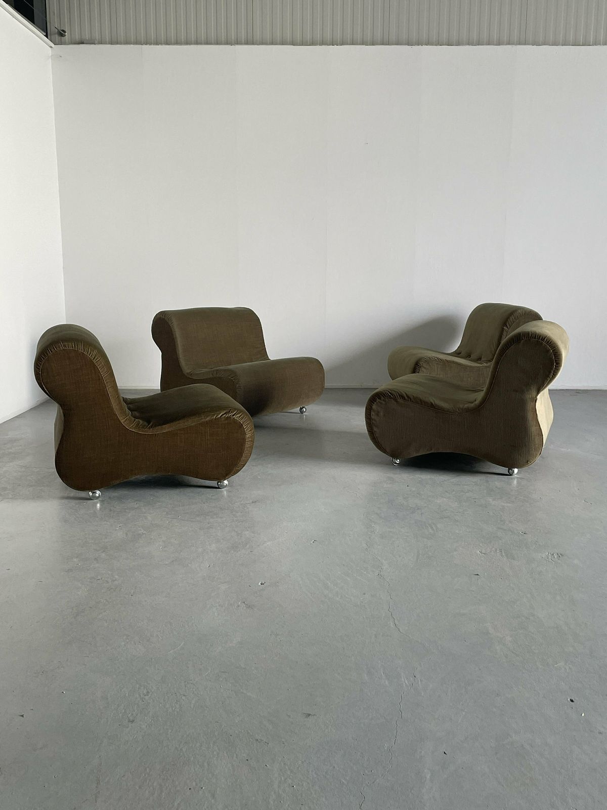 Vintage Italian Space Age Modular Seating Set In Striped Brown Fabric, Set Of 4, 1970s Mid Century Modern Sectional Or Modular Sofa