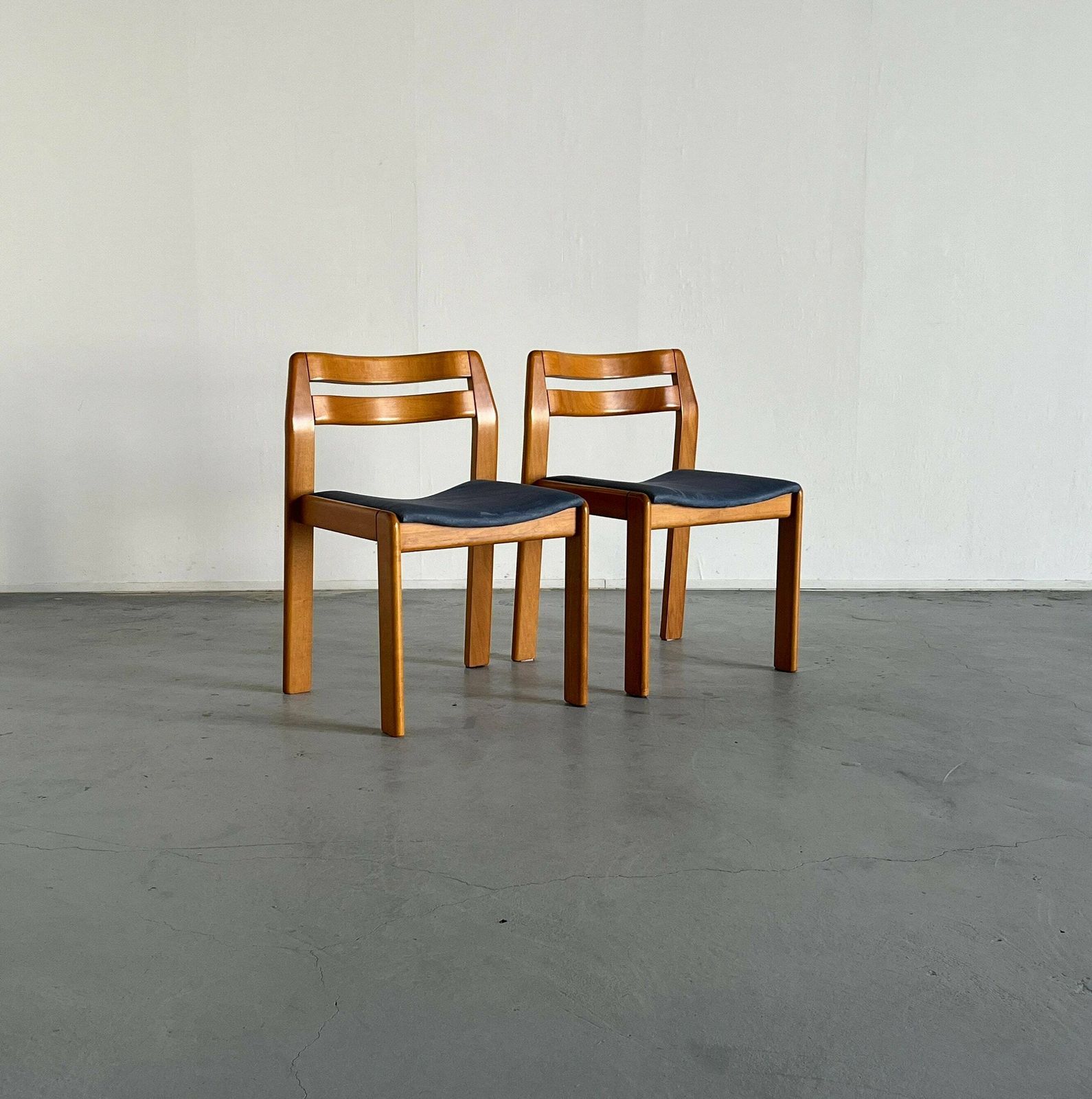 Pair Of Elegant Italian Mid Century Modern Lacquered Wood Dining Chairs, 1960s