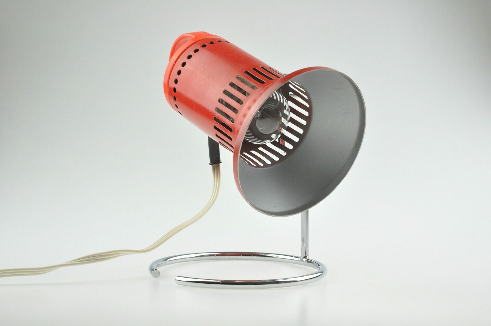 photo furniture Mid Century Desk Lamp, Desk Metal Lamp, Table Lamp, Desk Lamp, Mid Century Lamp, Metal Lamp, Orange Lamp, Chrome Lamp, Table Light