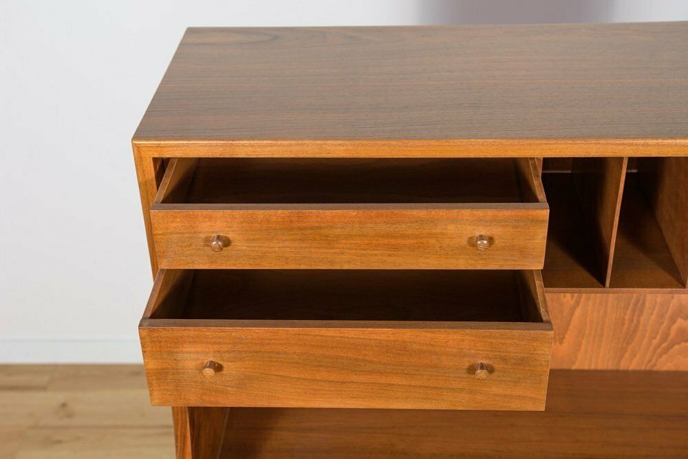 photo vinterior Mid Century Danish Walnut Secretary By Borge Mogensen For Soborg Mobler, 1960s