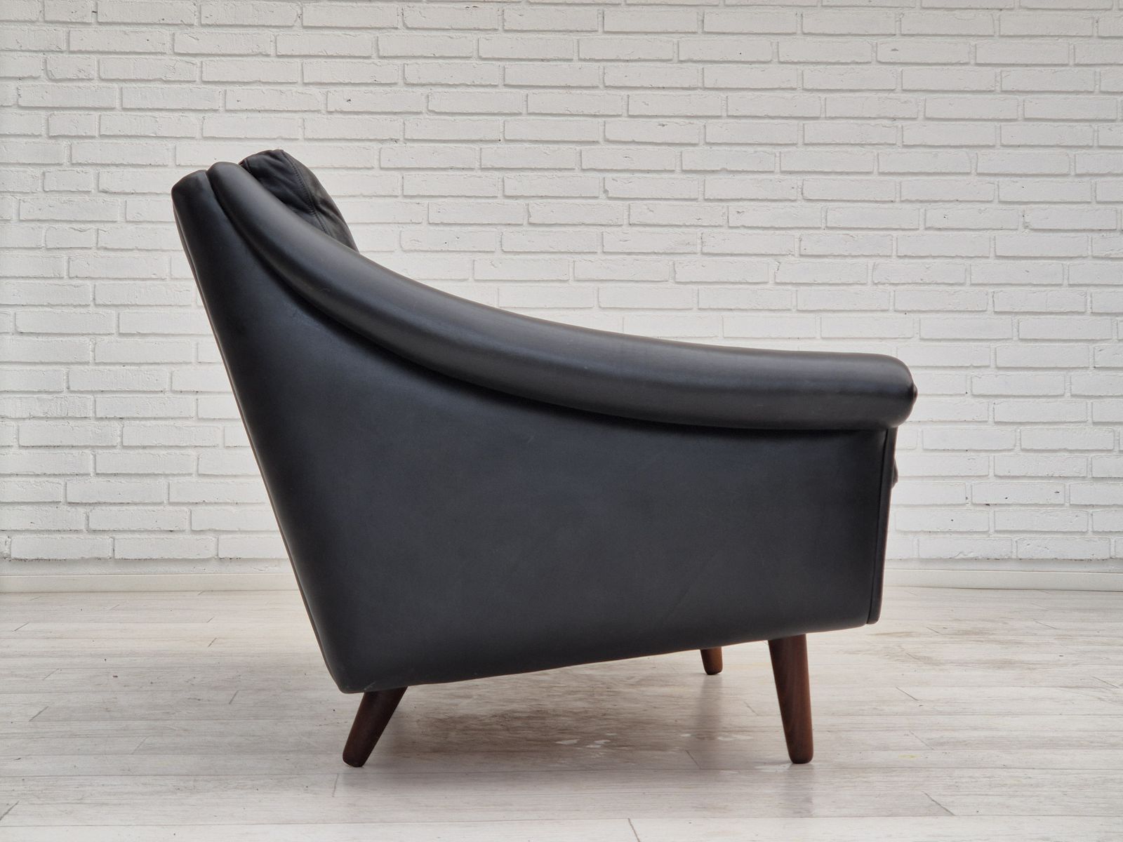1960s, Danish Design By Aage Christiansen For Erhardsen & Andersen, 2 Seater Sofa Model "Matador", Original Condition. photo for sale
