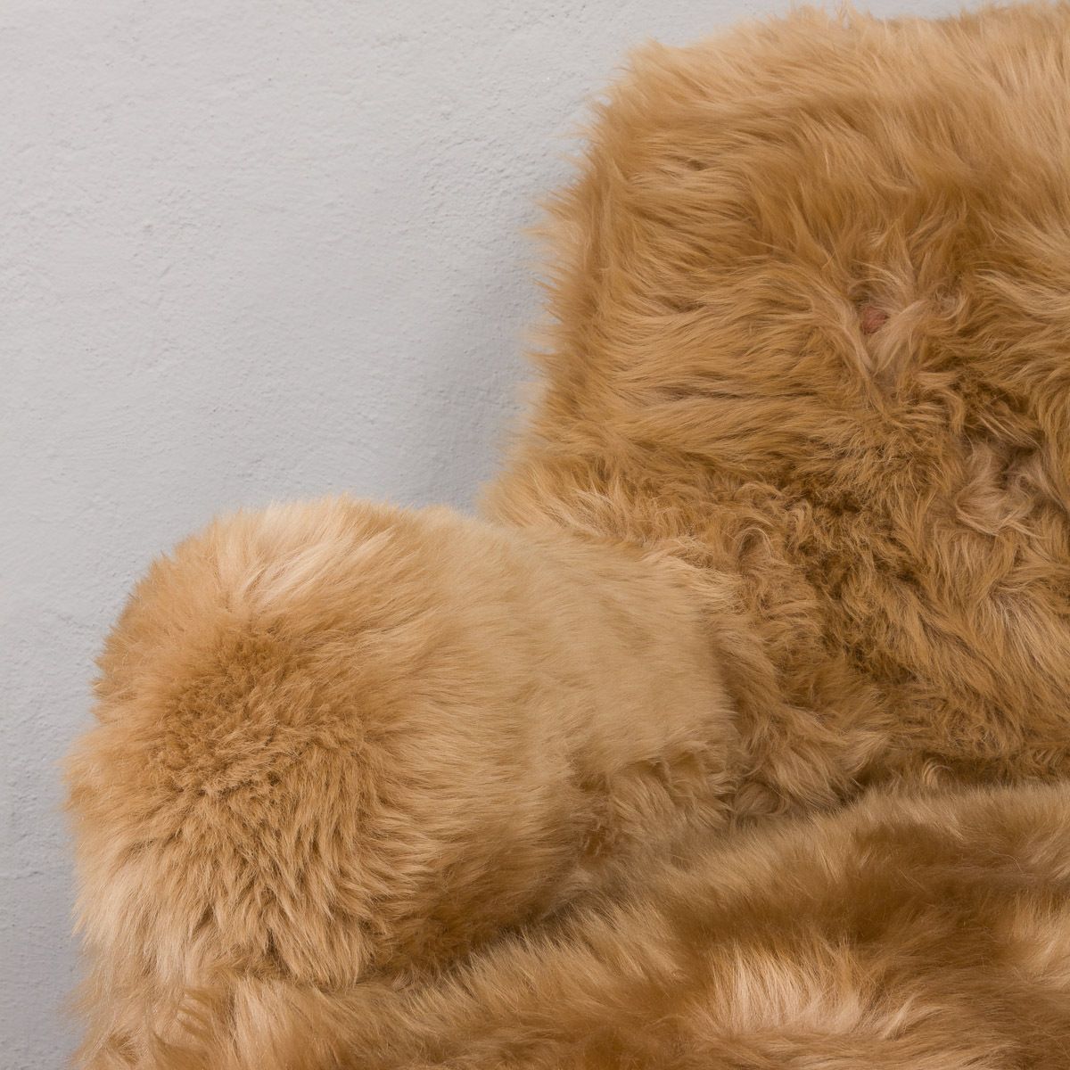photo vinterior Peter Hvidt & Orla Mølgaard Nielsen, Fritz Hansen Three Seater Sofa In Long Sheepskin