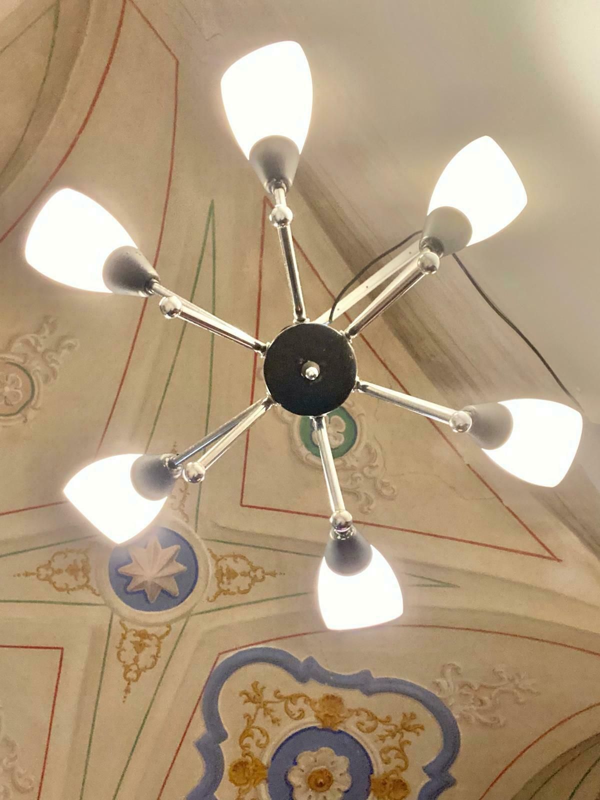 photo furniture Midcentury Modern Sputnik Chandelier, Stilnovo Italy 1960